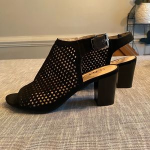 Unisa 8 super cute black heeled boots!!